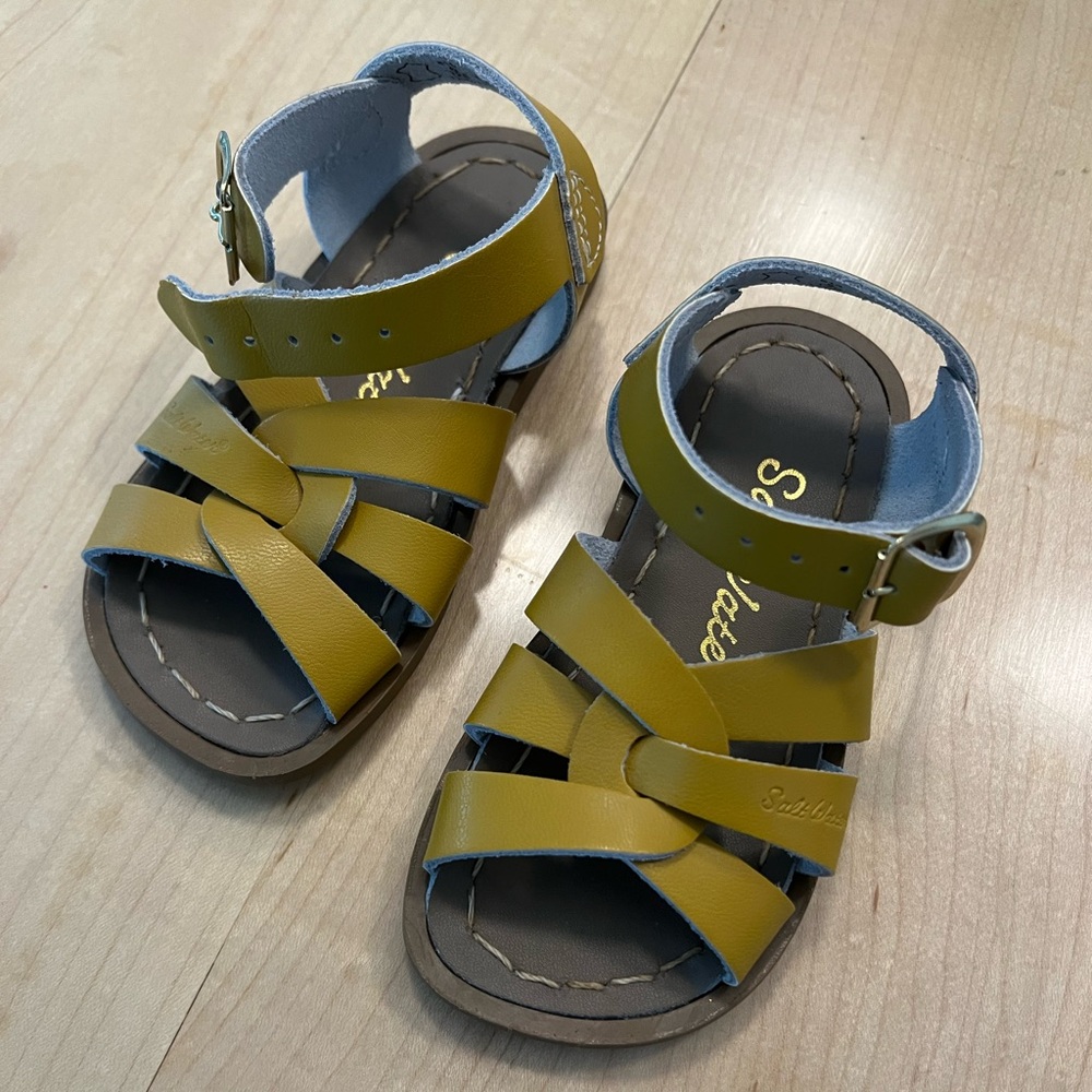 Salt Water Yellow Leather Toddler Sandals with Buckle - size 6